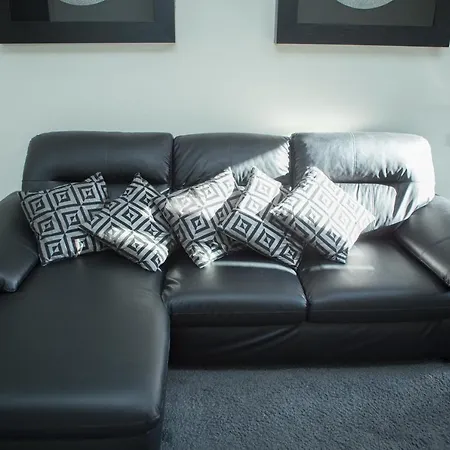 Ideal 2 アパート *