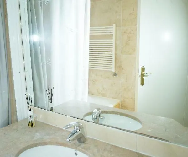 Ideal 2 Апартаменты *